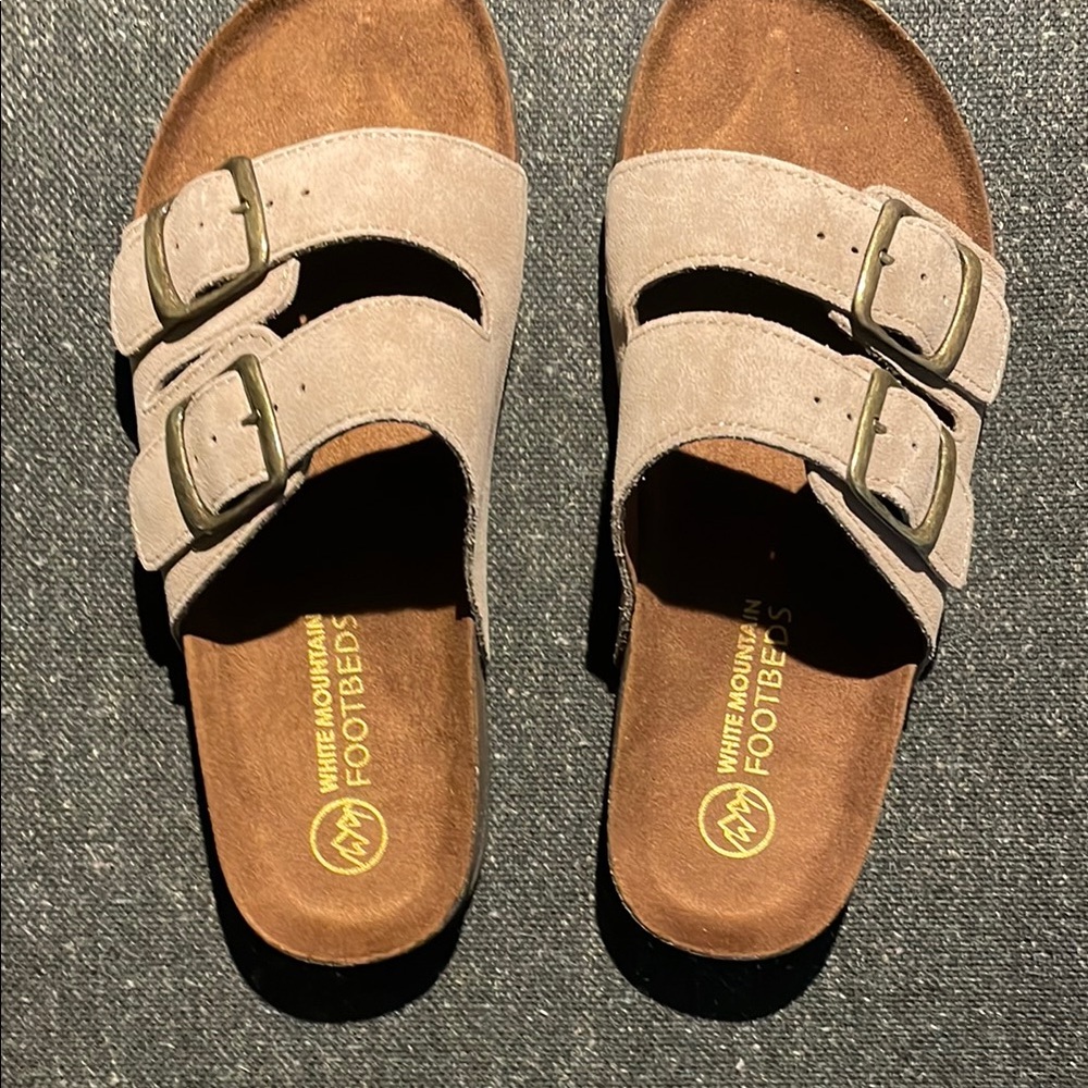 White Mountain suede clogs; NIB; shade Taupe🌸